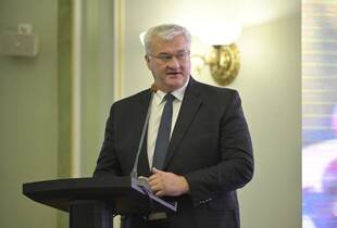 росія атакувала підстанції, що живлять Хмельницьку і Рівненську АЕС - Сибіга