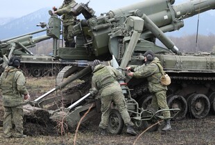 Росіяни обстріляли Корабельний район Херсона: поранені двоє мирних мешканців