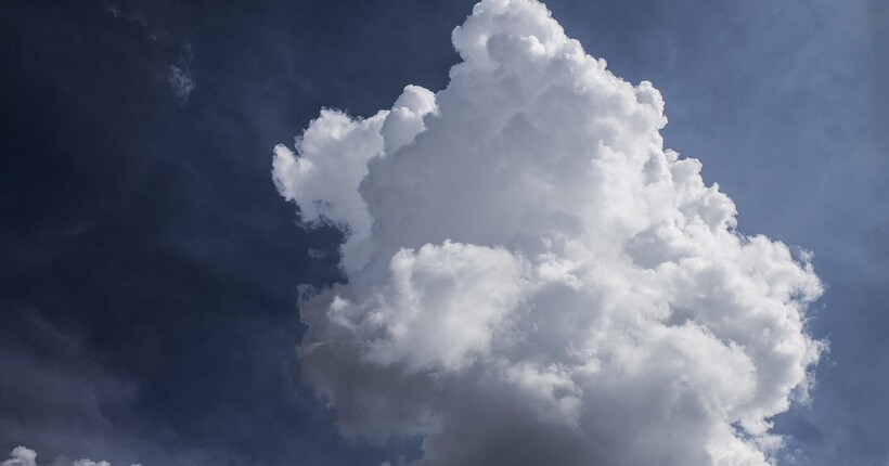 У прокуратурі зафіксували наслідки атаки на Херсонщині: є постраждалі, понівечено будинки