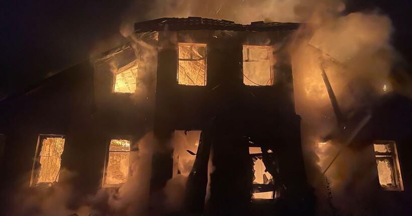 Росіяни атакували Дніпропетровщину дронами: загорівся храм