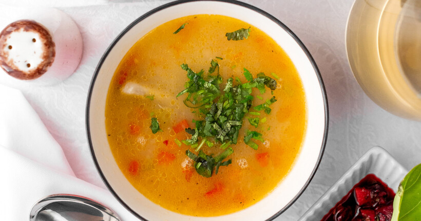 Справжній домашній капусняк — рецепт наваристого супу із квашеної капусти