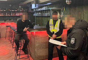 ДБР викрило правоохоронців на спробі вкрасти квартиру померлої