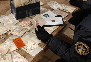 Нацистські марки на 1,5 млн грн: на кордоні з Польщею митники вилучили контрабанду