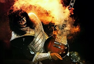 Медики розкрили причину смерті гітариста KISS Ейса Фрейлі