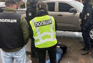 На Житомирщині викрили спробу провезти чоловіка через кордон серед багажу міжнародного автобуса