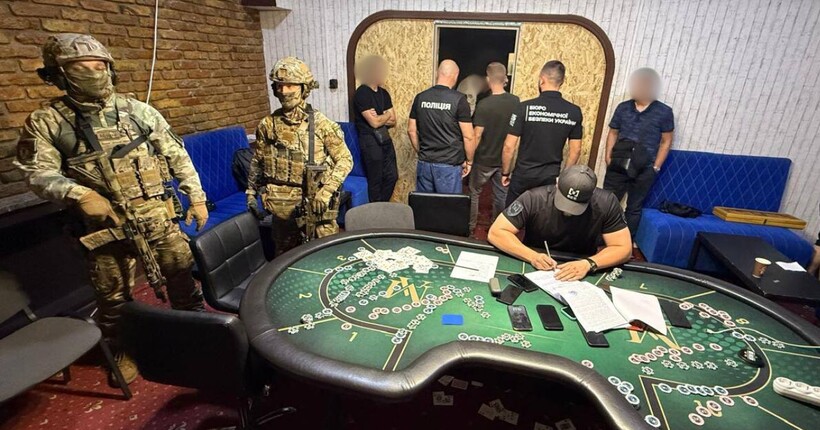 В Одесі викрили злочинну групу, яка контролювала підпільний покер-клуб