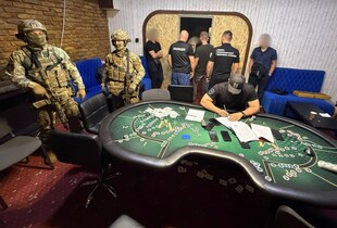 В Одесі викрили злочинну групу, яка контролювала підпільний покер-клуб