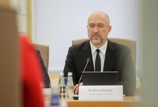 Після припинення вогню почнуть працювати над поверненням українських територій: Шмигаль розповів про відносини з США