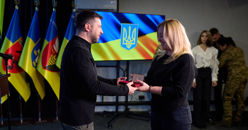 Зеленський нагородив орденом Княгині Ольги кореспондентку телеканалу 