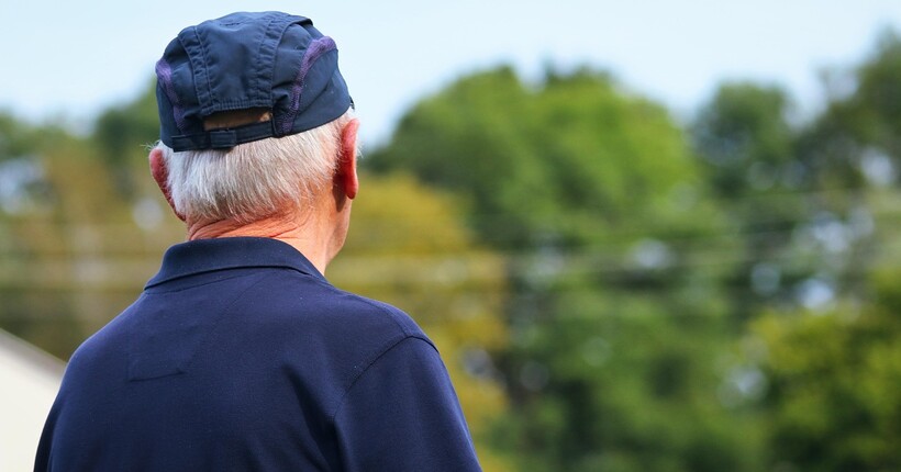 Людина різко старіє двічі за життя - вчені назвали точні вікові межі