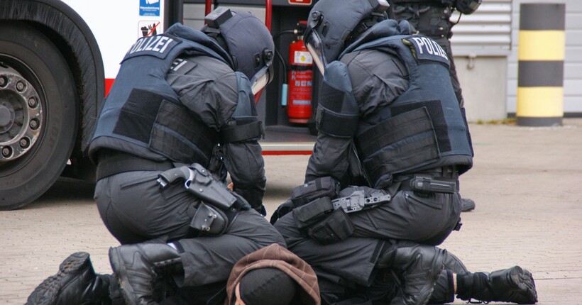 У Німеччині затримали чоловіка, який збирав донати на вбивства Шольца та Меркель