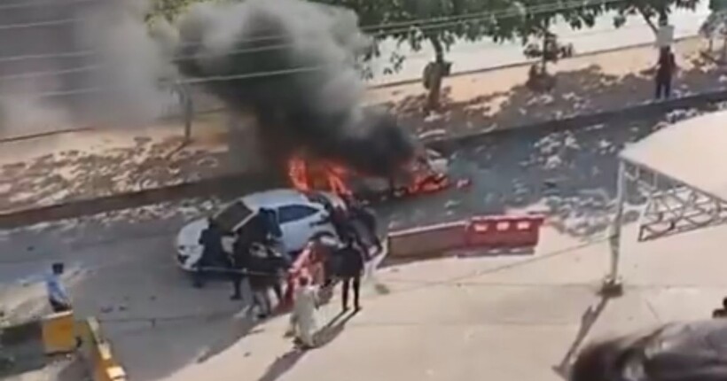 В столиці Пакистану терорист-смертник убив щонайменше 12 людей (відео)