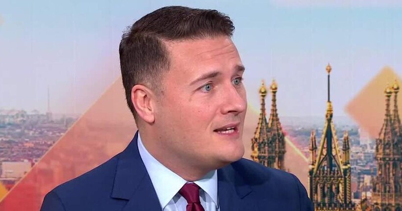 Міністр охорони здоров'я Британії заперечує змову проти Стармера і вимагає звільнень