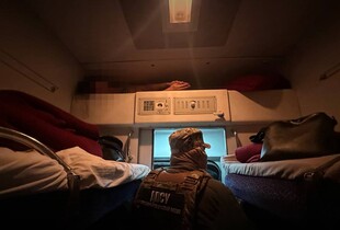 Сховався у ніші для ковдр: ДПСУ викрила канал нелегального переправлення людей за кордон