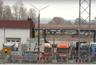 Білорусь відмовилася відкрити евакуаційний коридор для литовських вантажівок