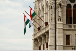 Угорщина запровадить 14-ту пенсію на рік з лютого 2026-го