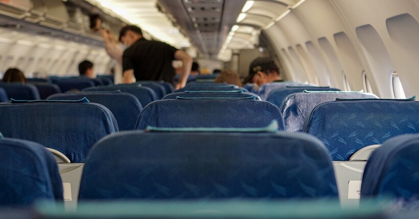 У Південній Кореї зупинили понад 140 рейсів: які причини