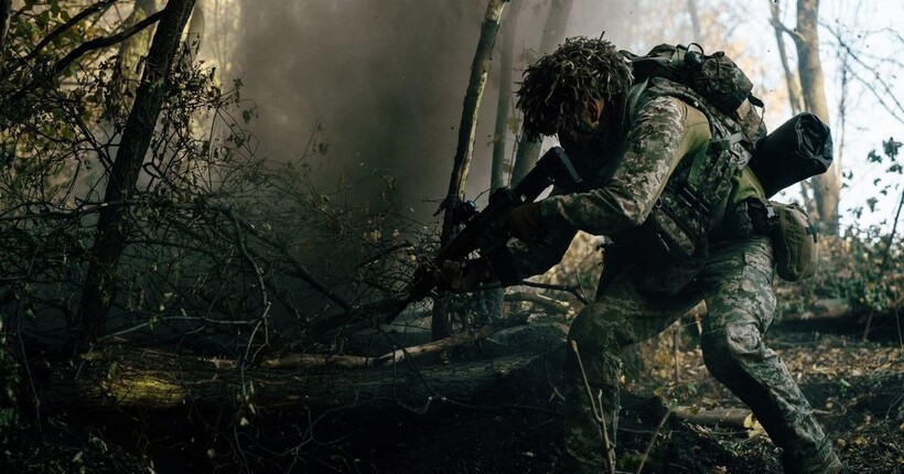 На фронті відбулось понад 260 боїв: ворог атакував на 12 напрямках