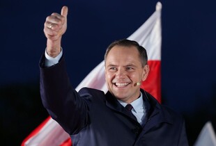 Президент Навроцький востаннє підписав закон про допомогу українцям у Польщі