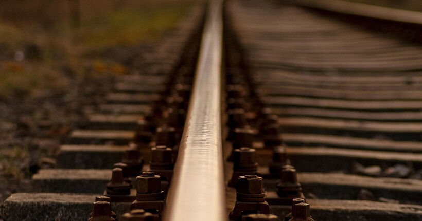 У Польщі пошкодили залізничну колію: Туск не виключає диверсію