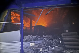 Росіяни атакували вокзал і депо у Дніпрі: фото наслідків