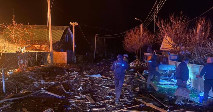 Армія рф завдала ударів безпілотниками по місту Городня на Чернігівщині: є загиблі (фото)