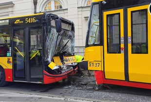 У Варшаві сталася ДТП за участі двох трамваїв та автобуса: 23 людини постраждали