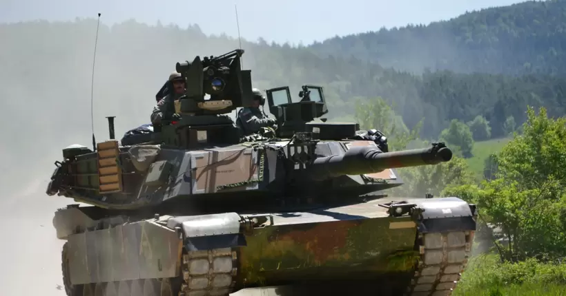 Важка допомога: ЗСУ отримали майже 500 танків від партнерів, очікують ще під сотню