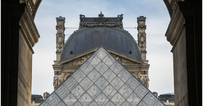 Лувр встановить близько сотні нових камер спостереження після пограбування