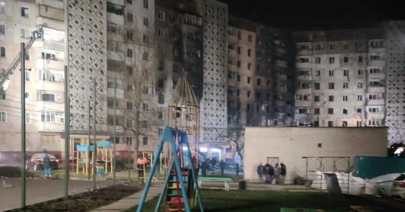 Удар по Тернополю: біля постраждалих будинків посилили безпекові заходи