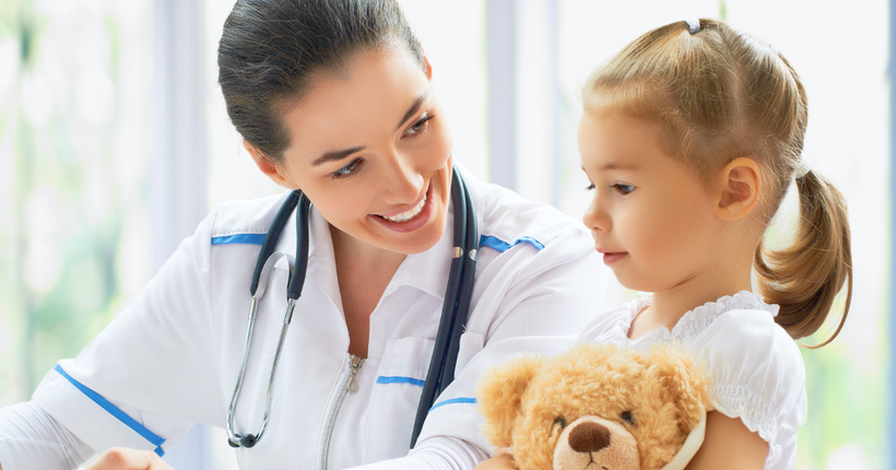 З Днем педіатра 2025 – щирі привітання та найкращі листівки до свята