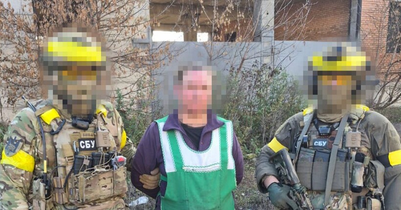 Випитувала дані у покупців: у Лимані затримали продавчиню-коригувальницю ГРУ