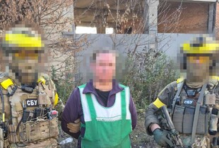 Випитувала дані у покупців: у Лимані затримали продавчиню-коригувальницю ГРУ