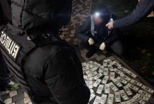 Поліція викрила переправників 