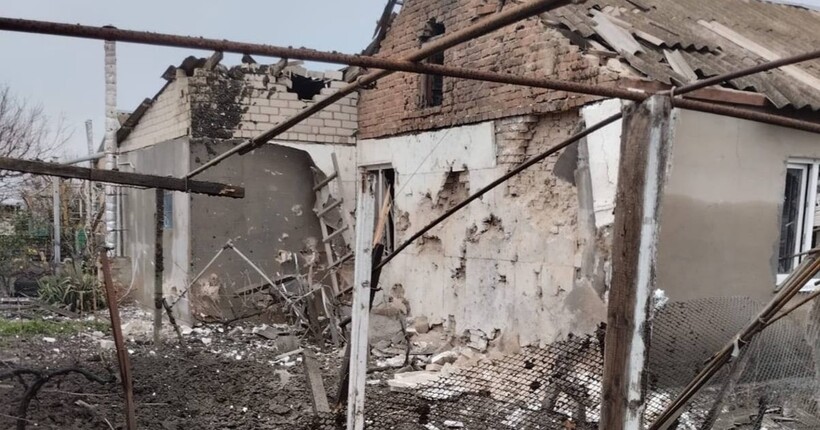 Армія рф вдарила по Молодіжному на Херсонщині:є постраждала