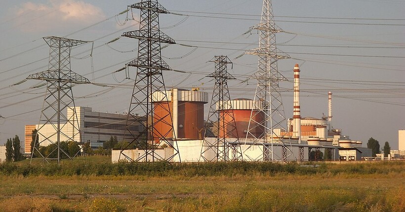 Чотири реактори на трьох АЕС України знизили потужність після обстрілу - МАГАТЕ