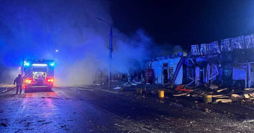 У Запоріжжі після атаки пошкоджено пʼять багатоповерхівок та є постраждалі: в ОВА розповіли про наслідки