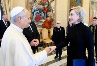 Папа Лев XIV прийняв групу українських дітей, які повернулись з рф у межах Bring Kids Back UA - ОП