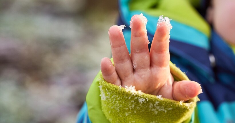 Мокрий сніг та ожеледиця: якою буде погода в Україні 23 листопада 