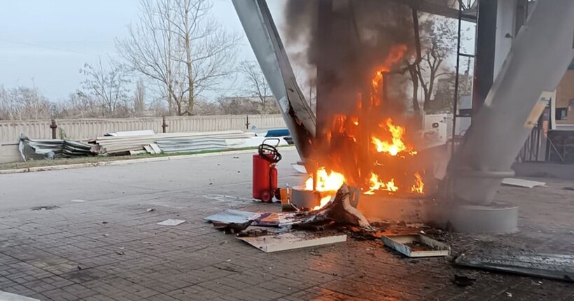 На Дніпропетровщині внаслідок обстрілу пошкоджено пожежну частину: окупанти били з РСЗВ 