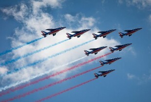 У Франції планують запровадити добровільну військову службу з 2026 року