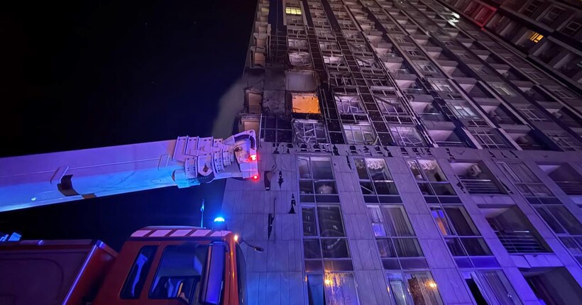 В ДСНС повідомили про наслідки російських ударів по Києву (фото)