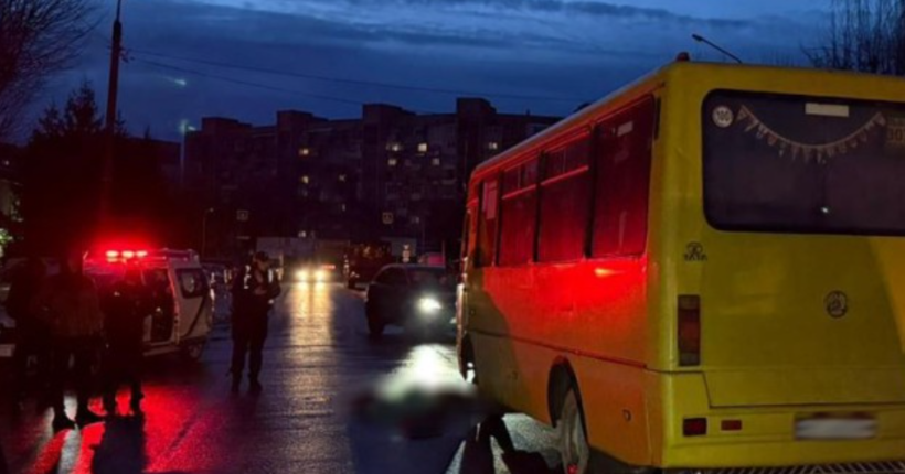 На Львівщині автобус насмерть збив жінку: подробиці