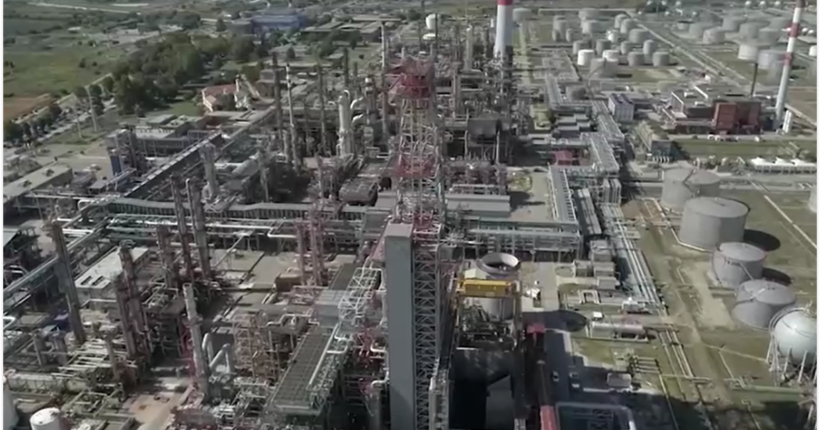 Нафта подорожчала після падіння до місячного мінімуму: зростання стримує можлива угода щодо України