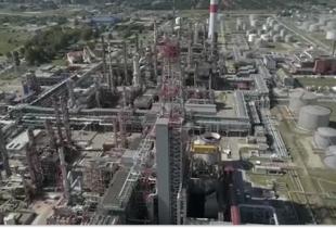 Нафта подорожчала після падіння до місячного мінімуму: зростання стримує можлива угода щодо України