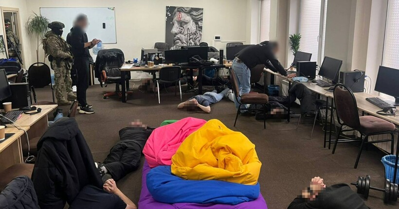 У Дніпрі ліквідовано масштабну мережу шахрайських кол-центрів