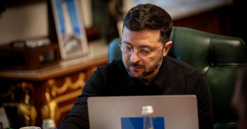 Поповнення бригад людьми має бути переглянуто: головне зі звернення Зеленського