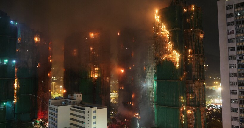 Пожежа в Гонконзі ще триває: 44 загиблих, 279 осіб не виходять на зв'язок