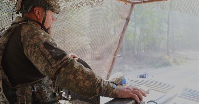 Ворог прагне закріпитися на околицях Сіверська для подальших боїв за місто - 11 АК