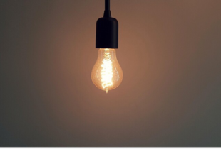 В Україні зберігаються відключення світла у всіх областях через атаки на енергооб'єкти